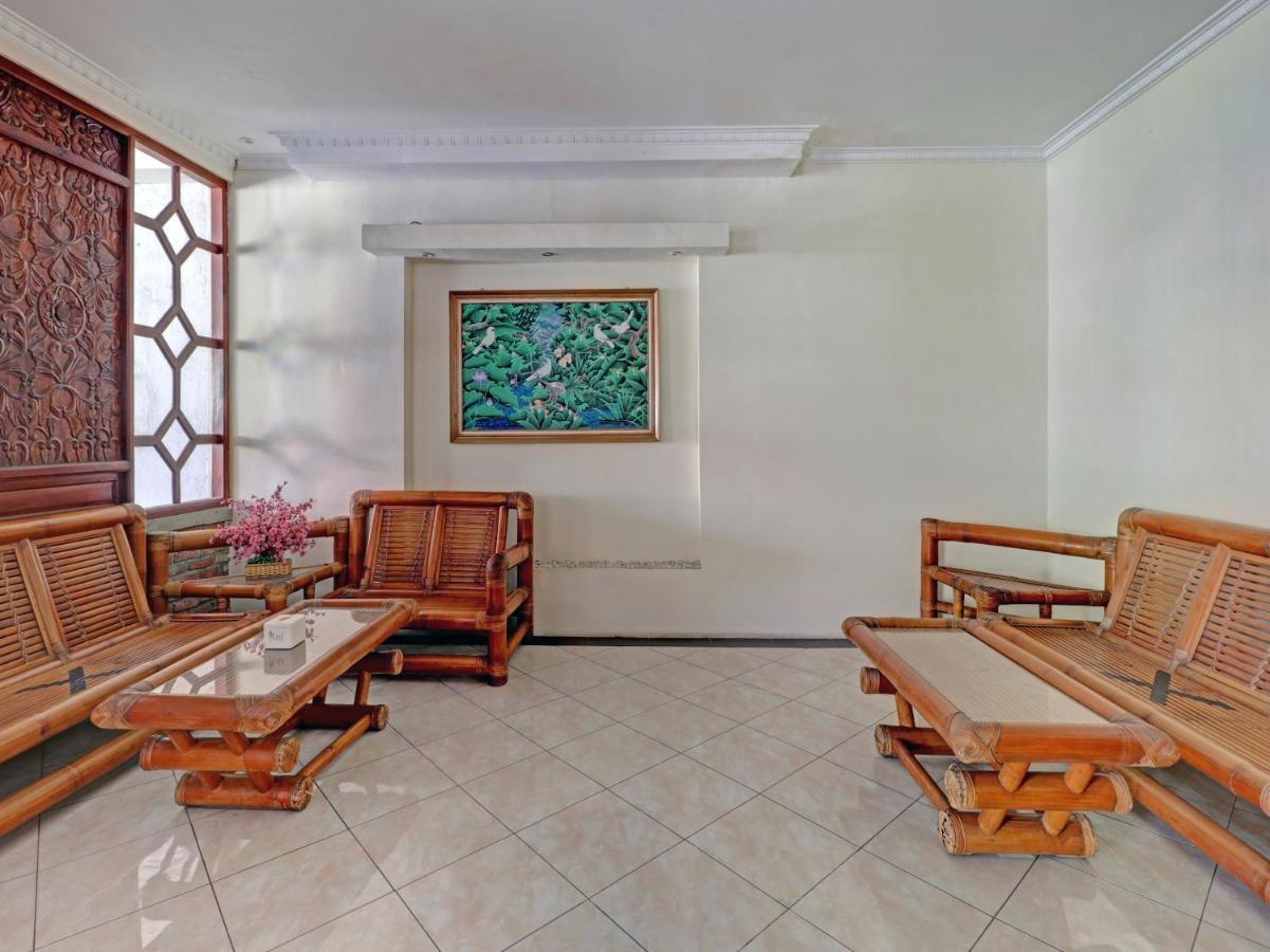 Capital O 90407 Wisma Bahtera Hotel Cirebon Dış mekan fotoğraf