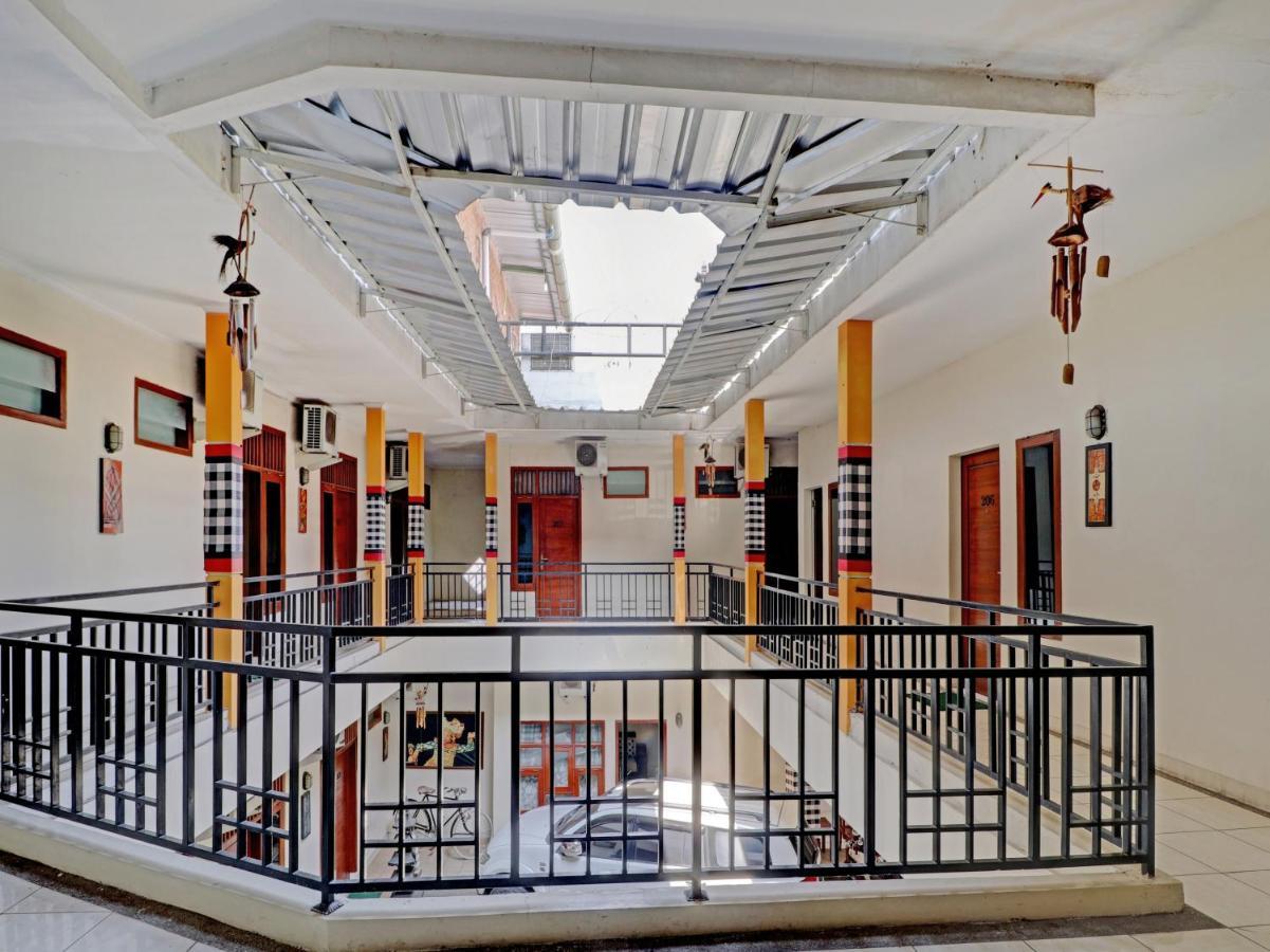 Capital O 90407 Wisma Bahtera Hotel Cirebon Dış mekan fotoğraf