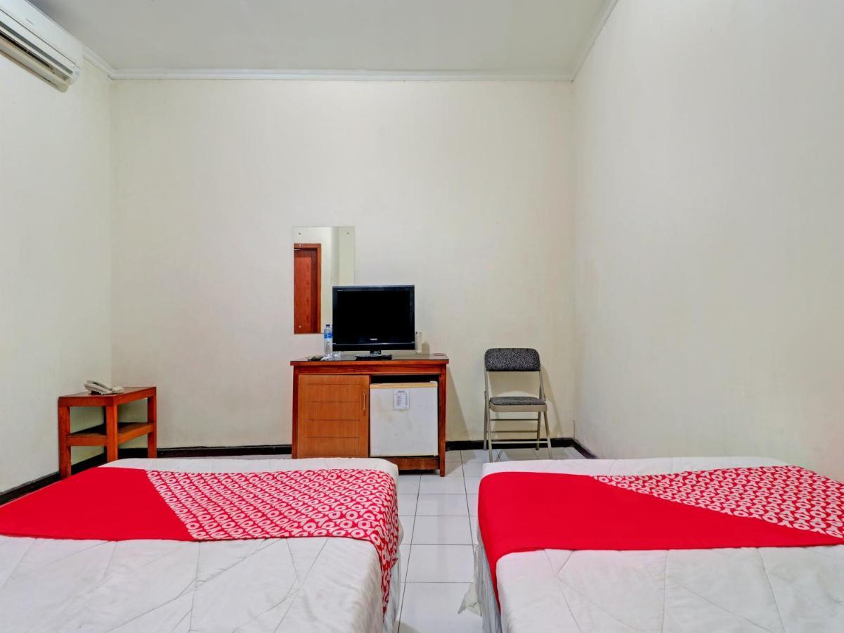 Capital O 90407 Wisma Bahtera Hotel Cirebon Dış mekan fotoğraf